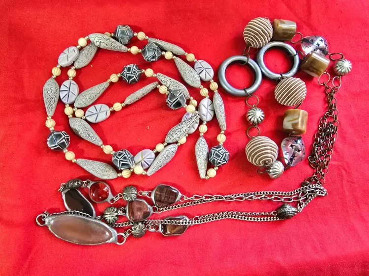 לוט של 3 שרשראות אופנה מצה כחדש