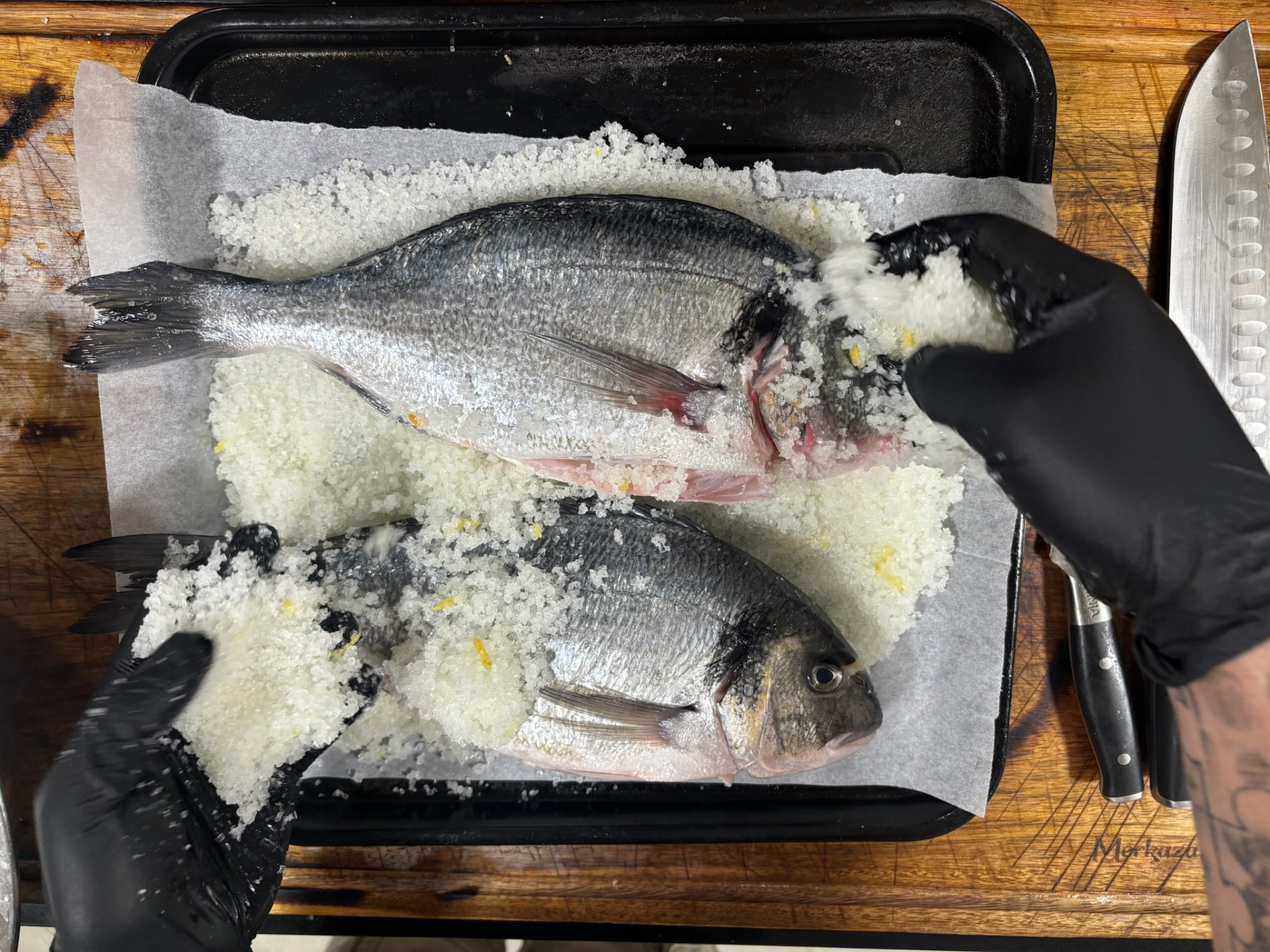 אש ותמרות עשן