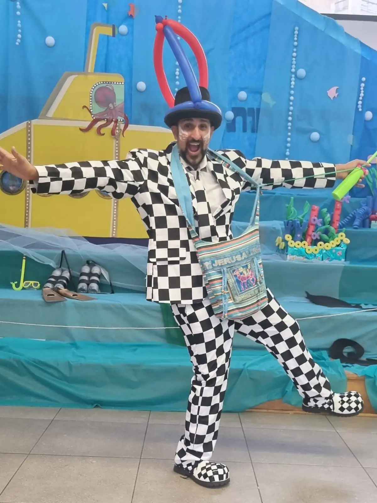 דמויות שטח (משה רבנו, איש העכביש ועוד)