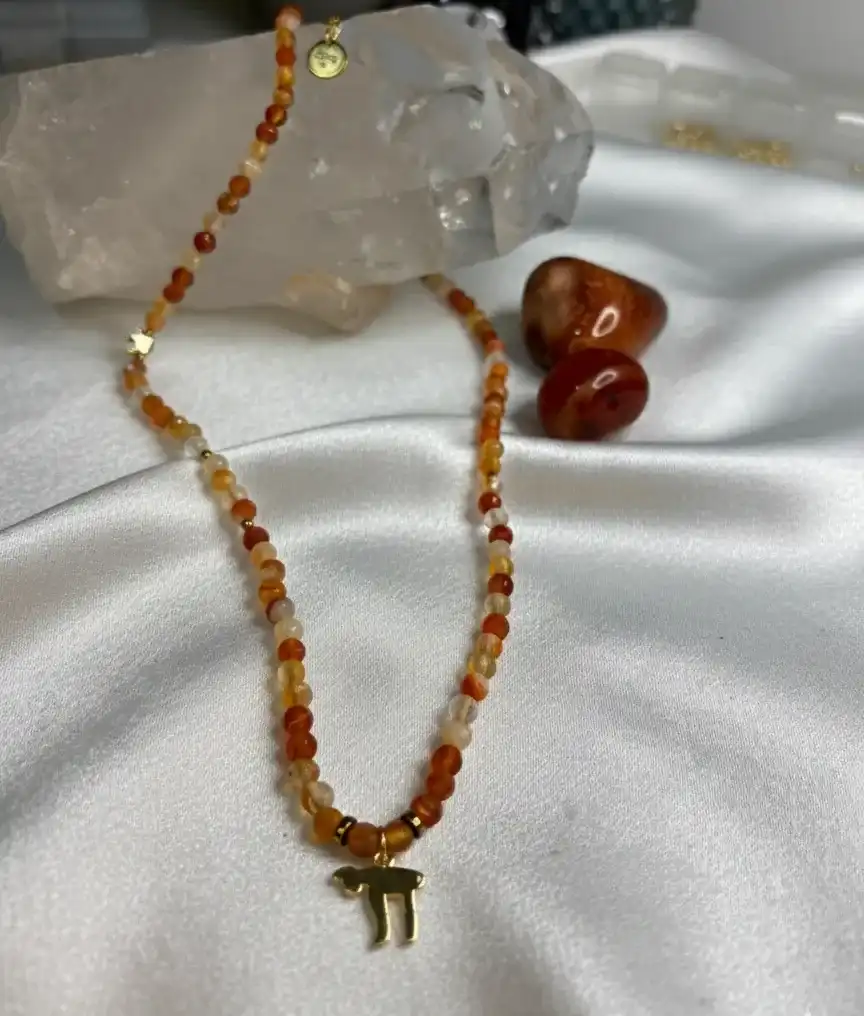 עדן – שרשרת מאבני קרנליאן כתומות