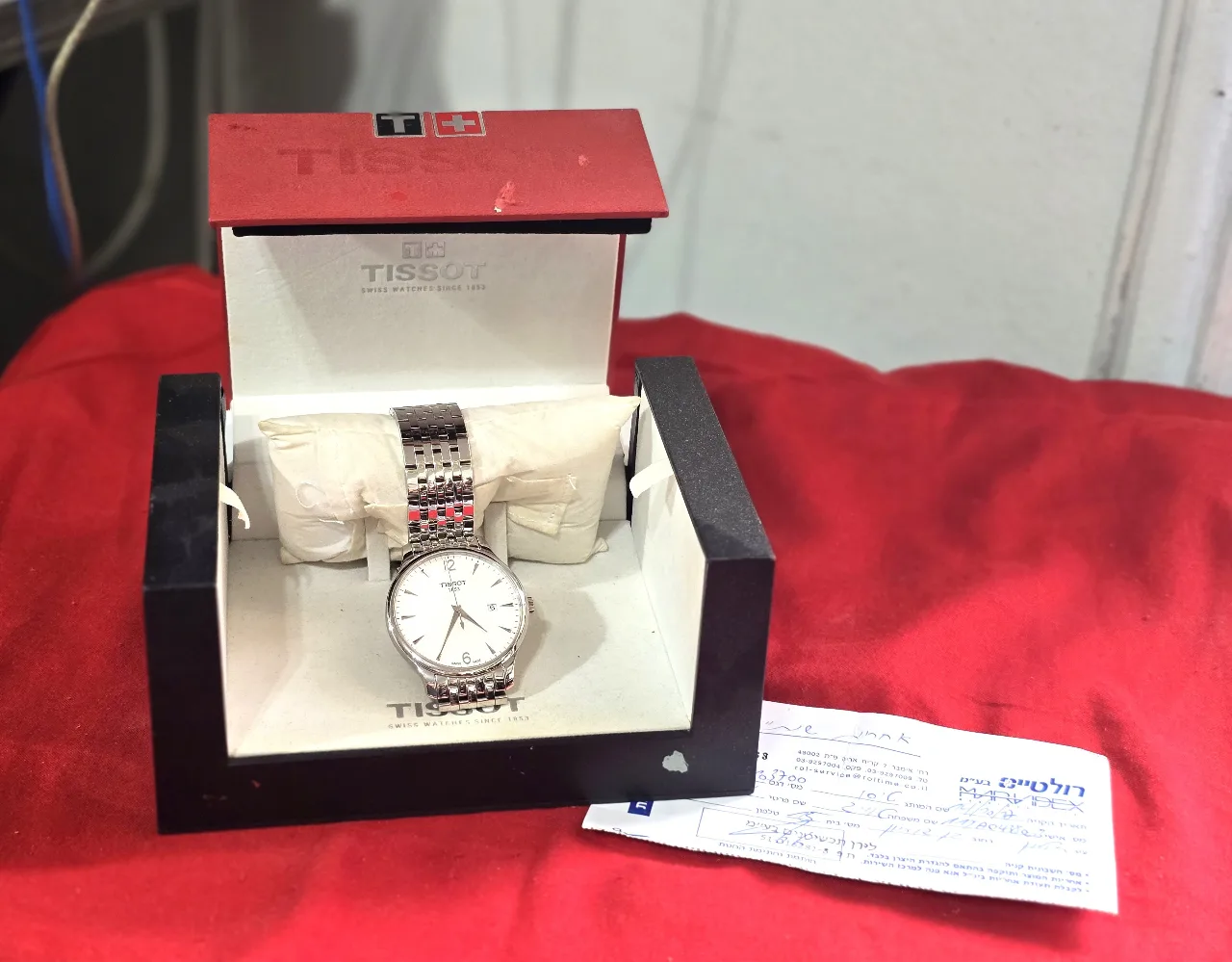 שעון TISSOT חדש לא ראה אור שמש! כולל קופסא, תעודת אחריות וחוברות.