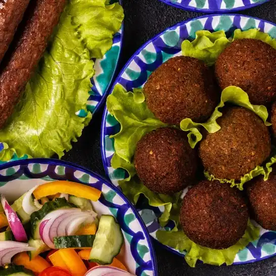 פלאפל או שיפוד – מה הכי ישראלי בצלחת שלך?