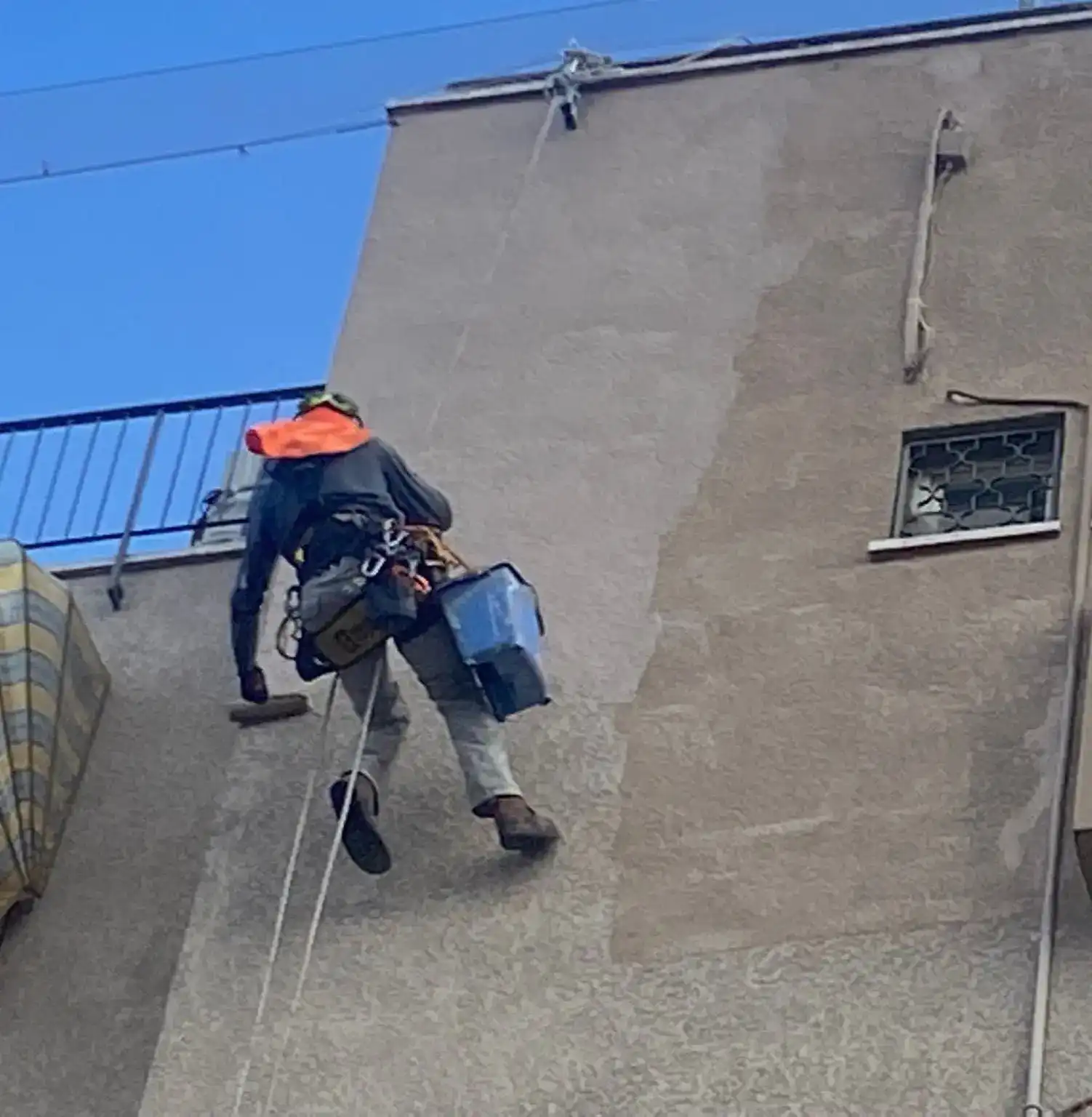 איטום קירות חיצוניים בסנפלינג