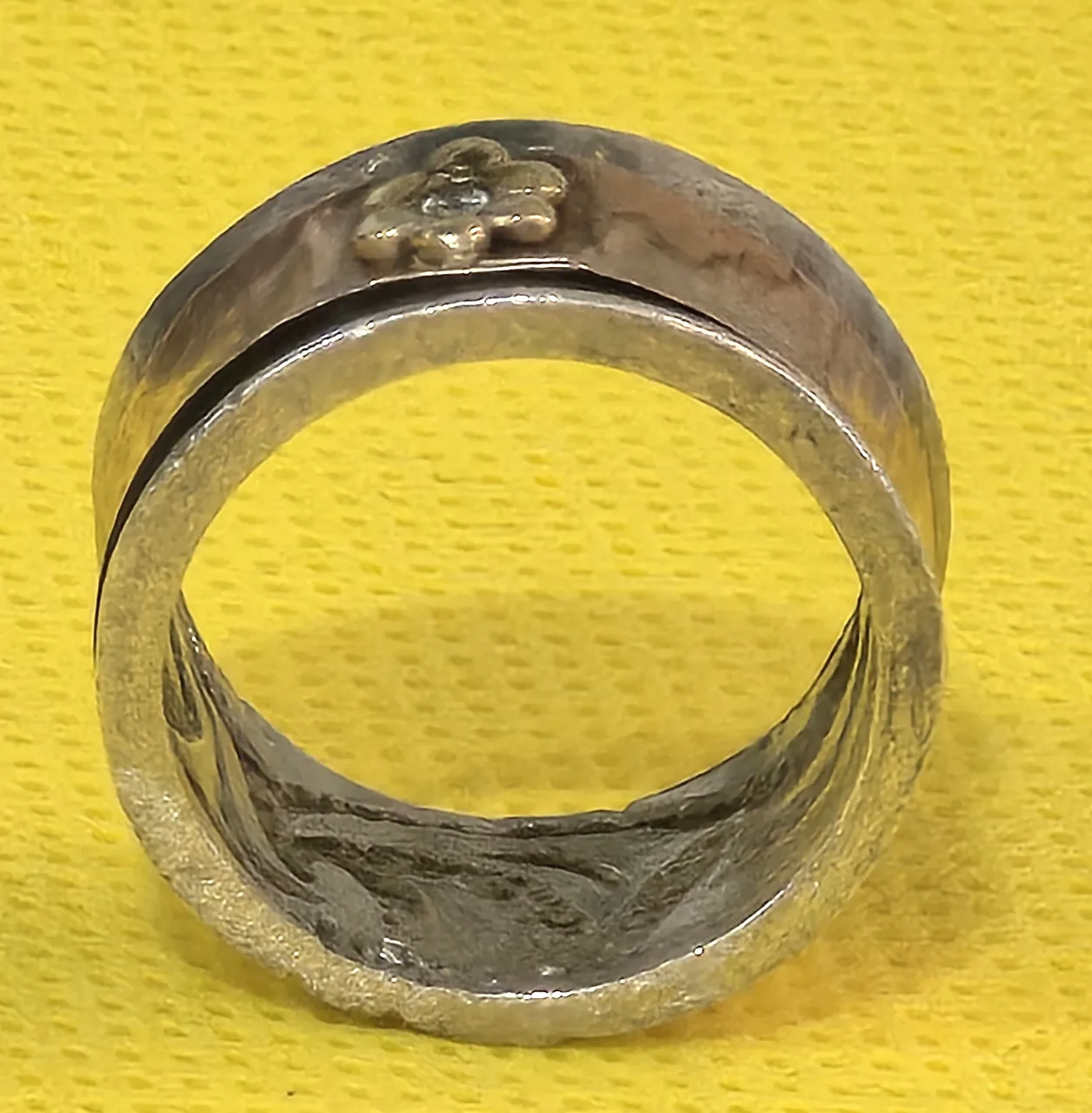 טבעת כסף וינטג' יפה ואיכותית. מידה: 8 משקל: 8.68 גרם