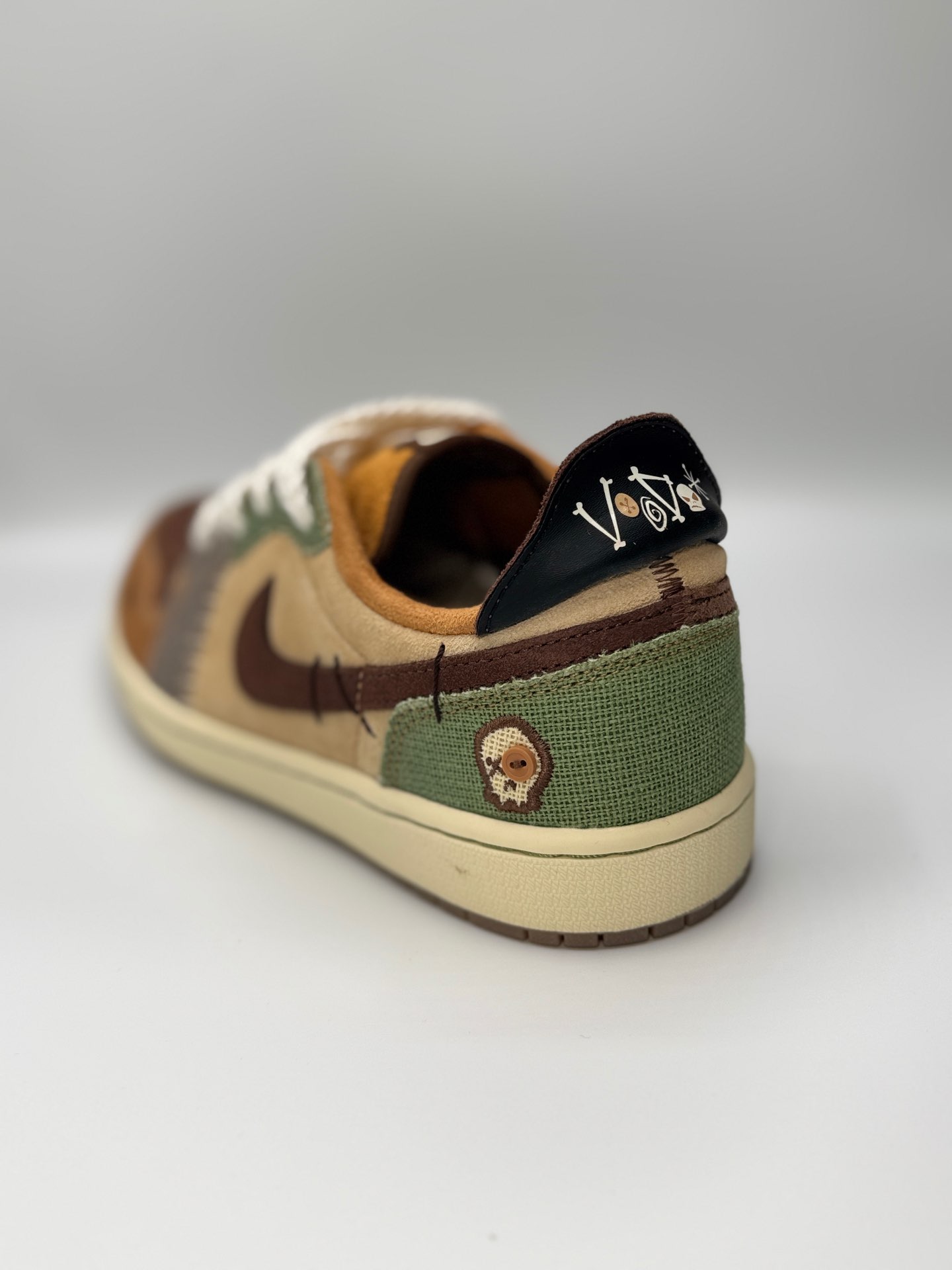 “Jordan 1 Low Og “Zion Williamson Voodoo
