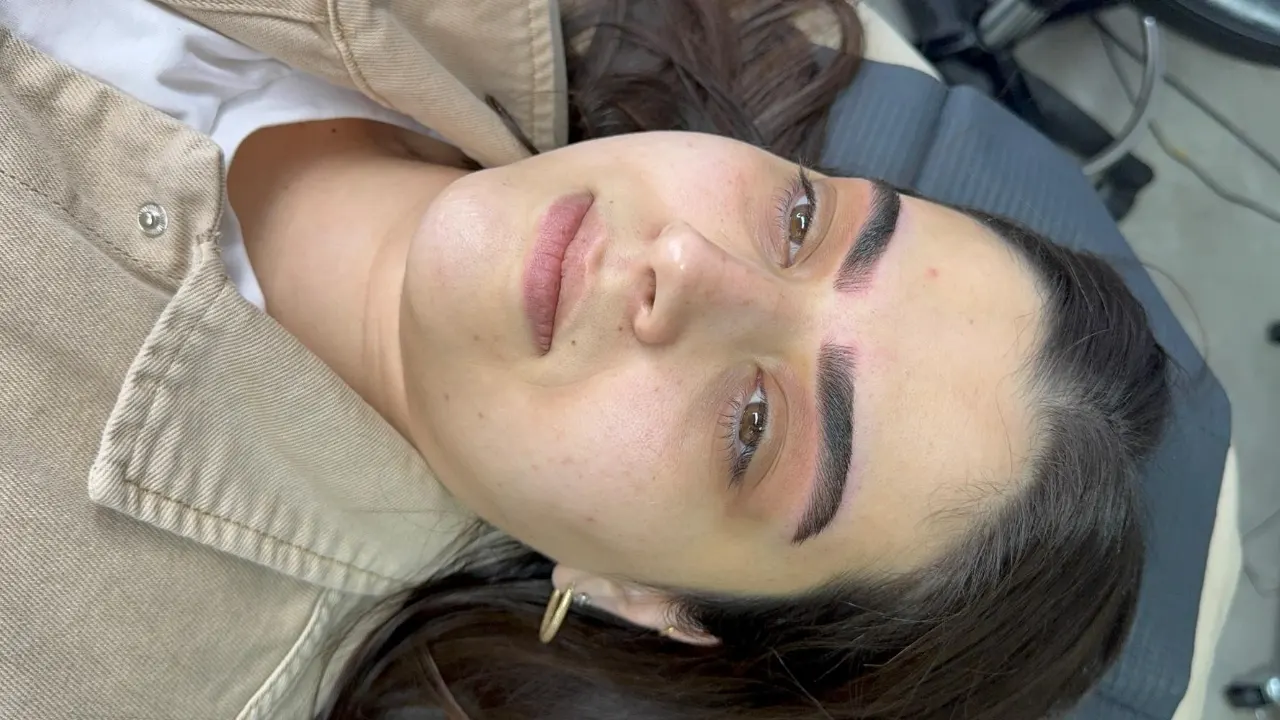 עיצוב ושיקום גבות