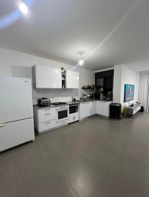 דירה 4 חדרים בשכונת עיר היין