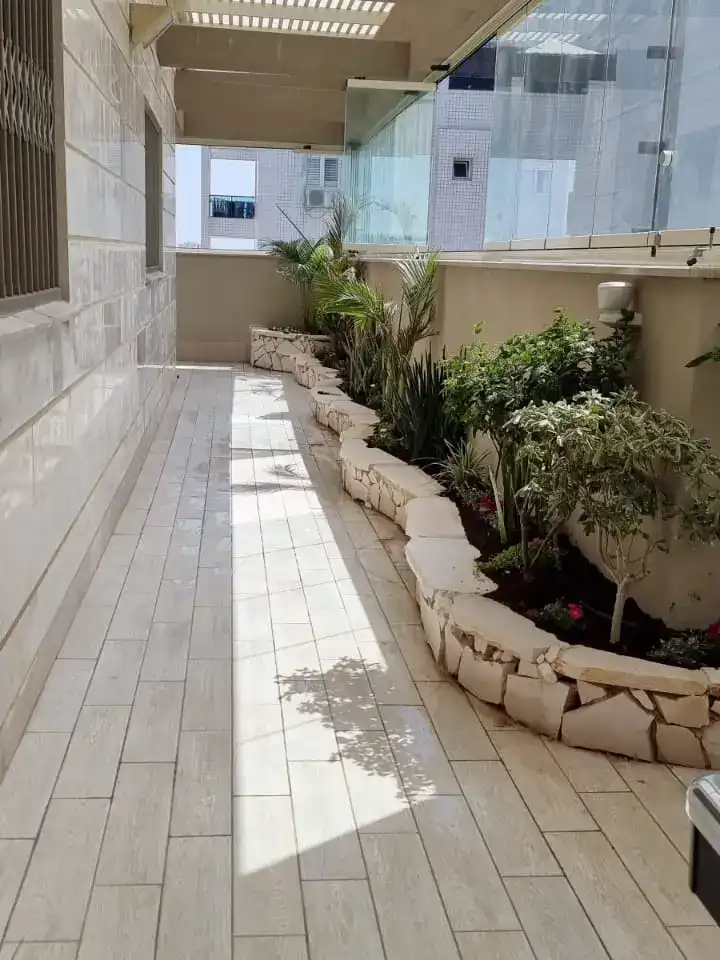 עבודות אבן טבעית- טרסות וריצוף חוץ