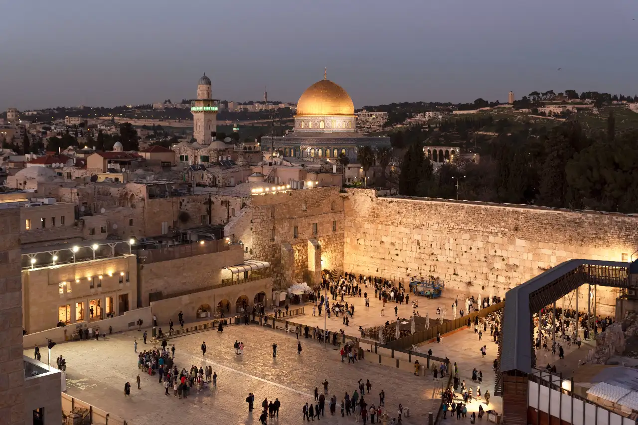 How to Choose the Perfect Jerusalem Photographer for Your Special Day