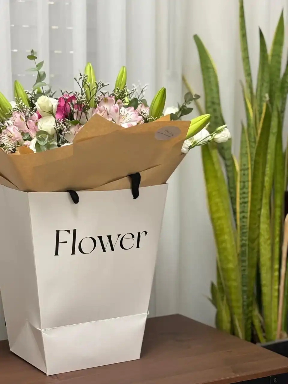 זר פרחים "ליליס"