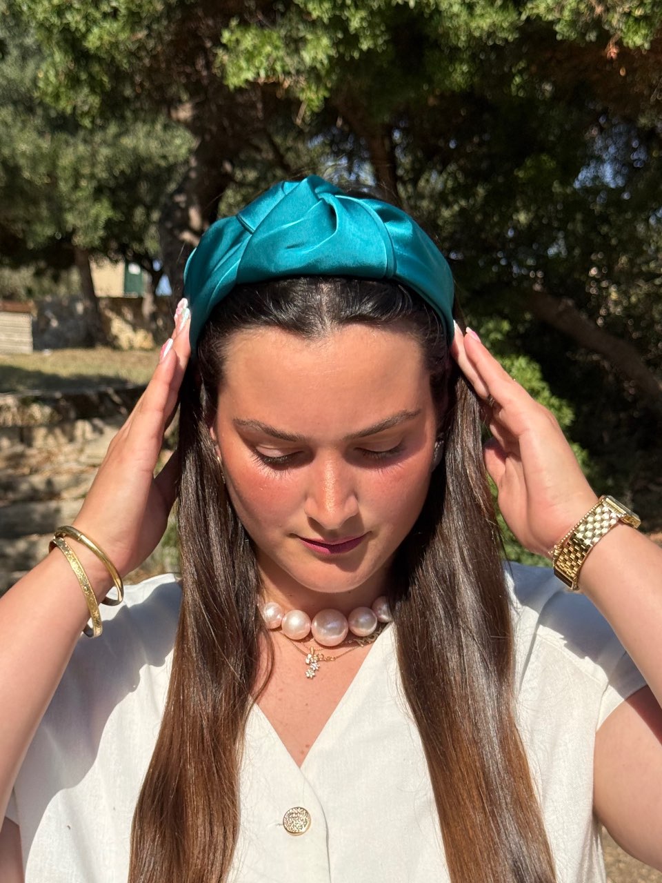 קשת קשירה סאטן-ירוק בקבוק