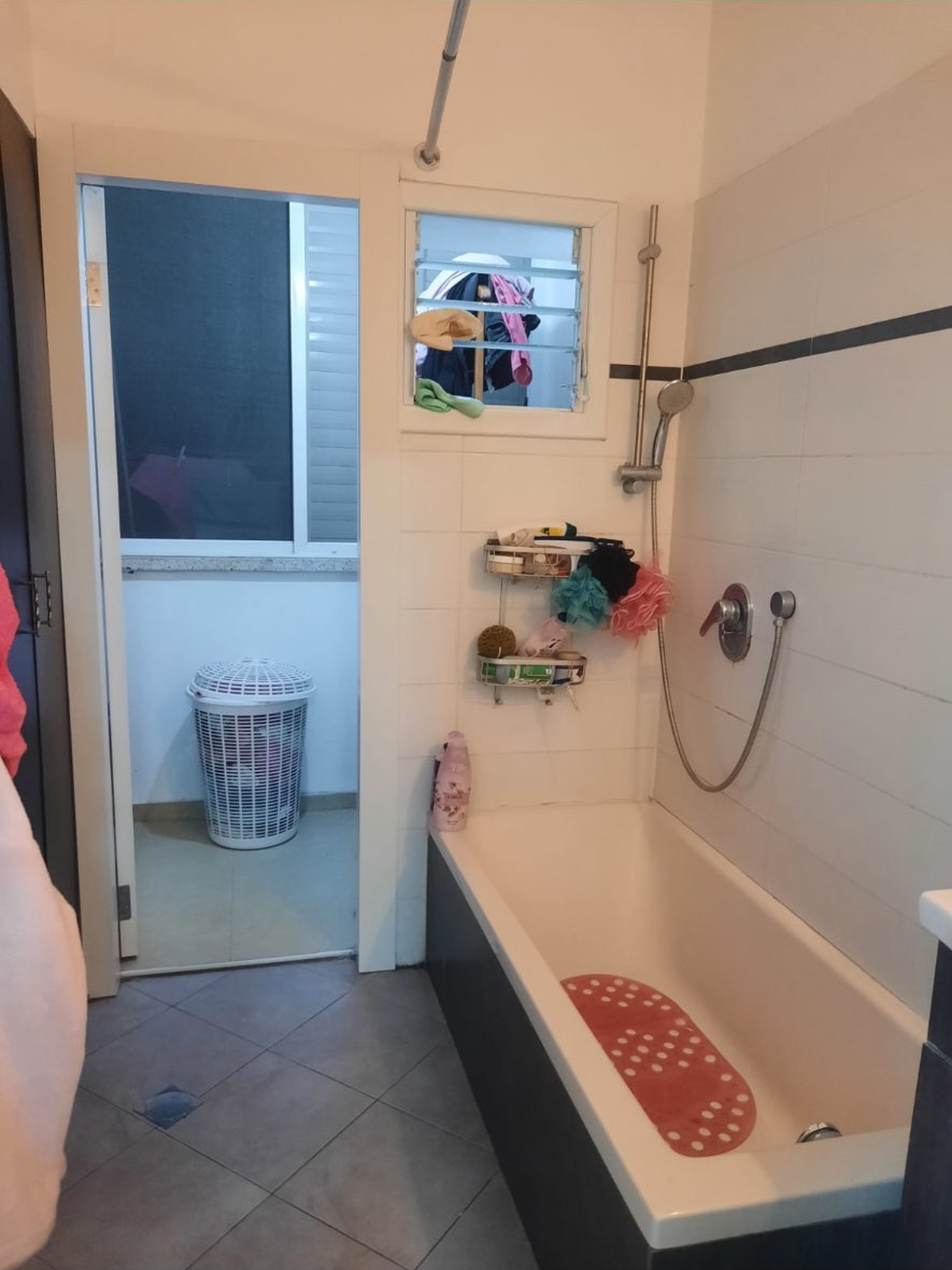 למכירה - ברחוב אברבנאל פ״ת