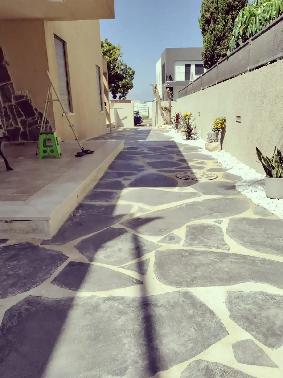 עבודות אבן טבעית- טרסות וריצוף חוץ