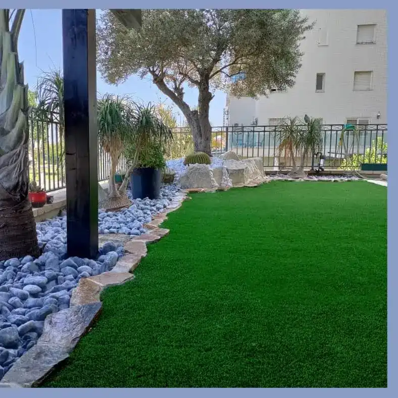  התקנת דשא סינטטי