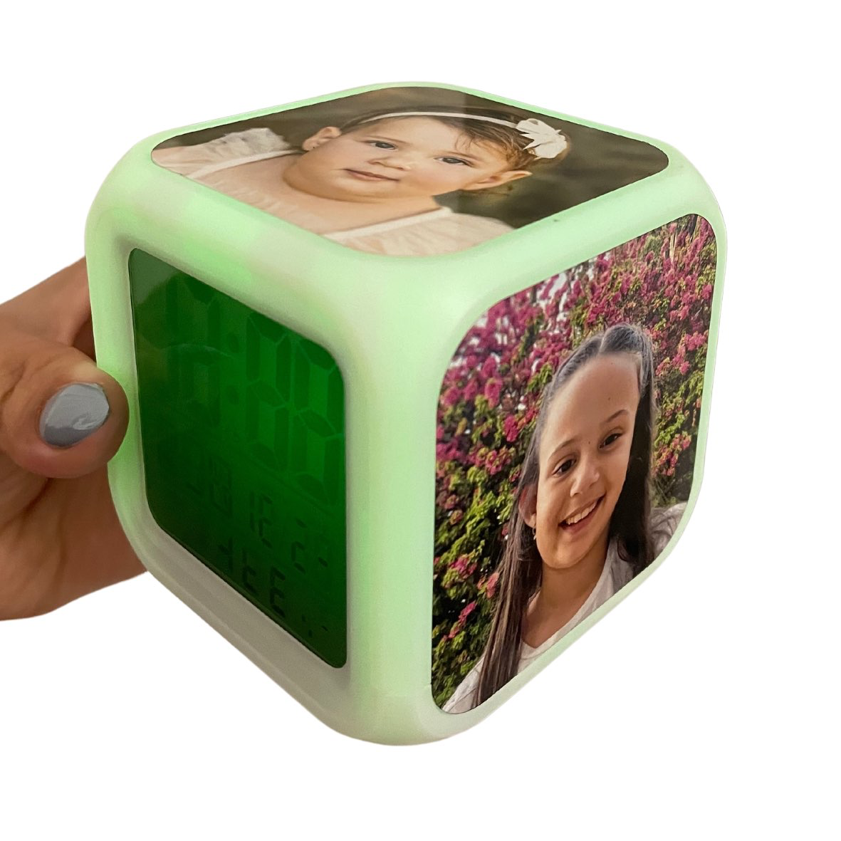 שעון מעורר עם שלושה הדפסים בצדדים