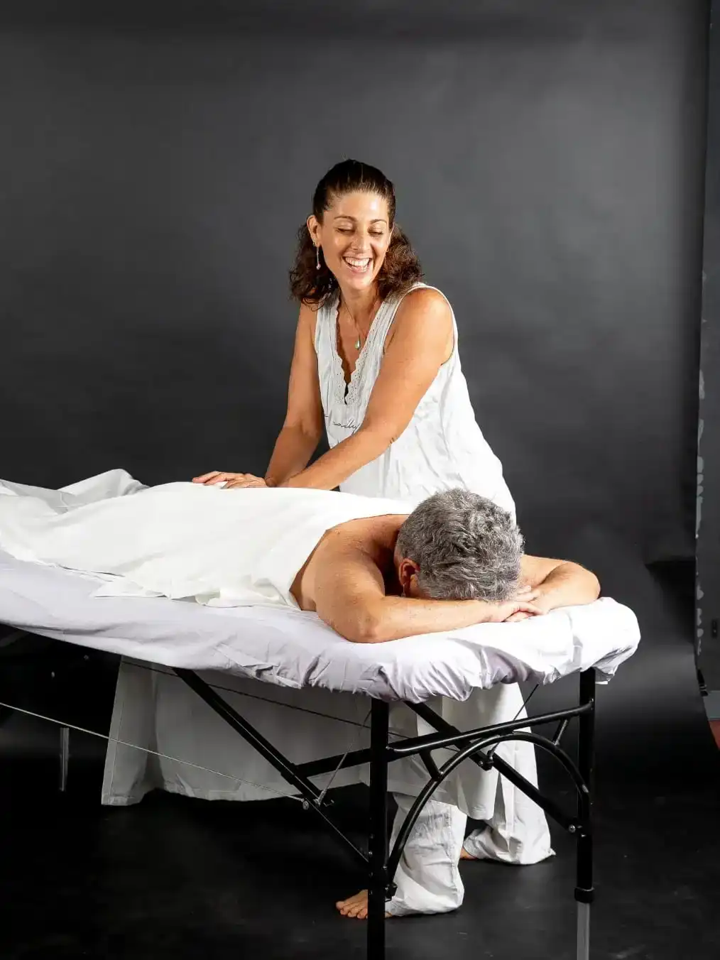 איך לבחור עיסוי שוודי שמותאם למתח, עומס ושרירים תפוסים?