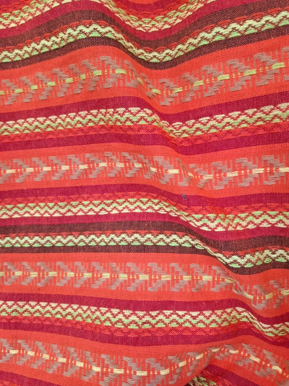 בד אתני , 40 ₪ למטר