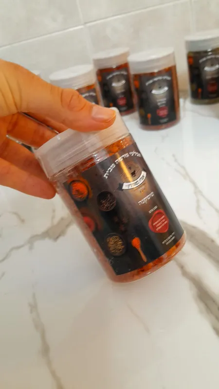 עיצוב מדבקה לקופסאות תבלינים