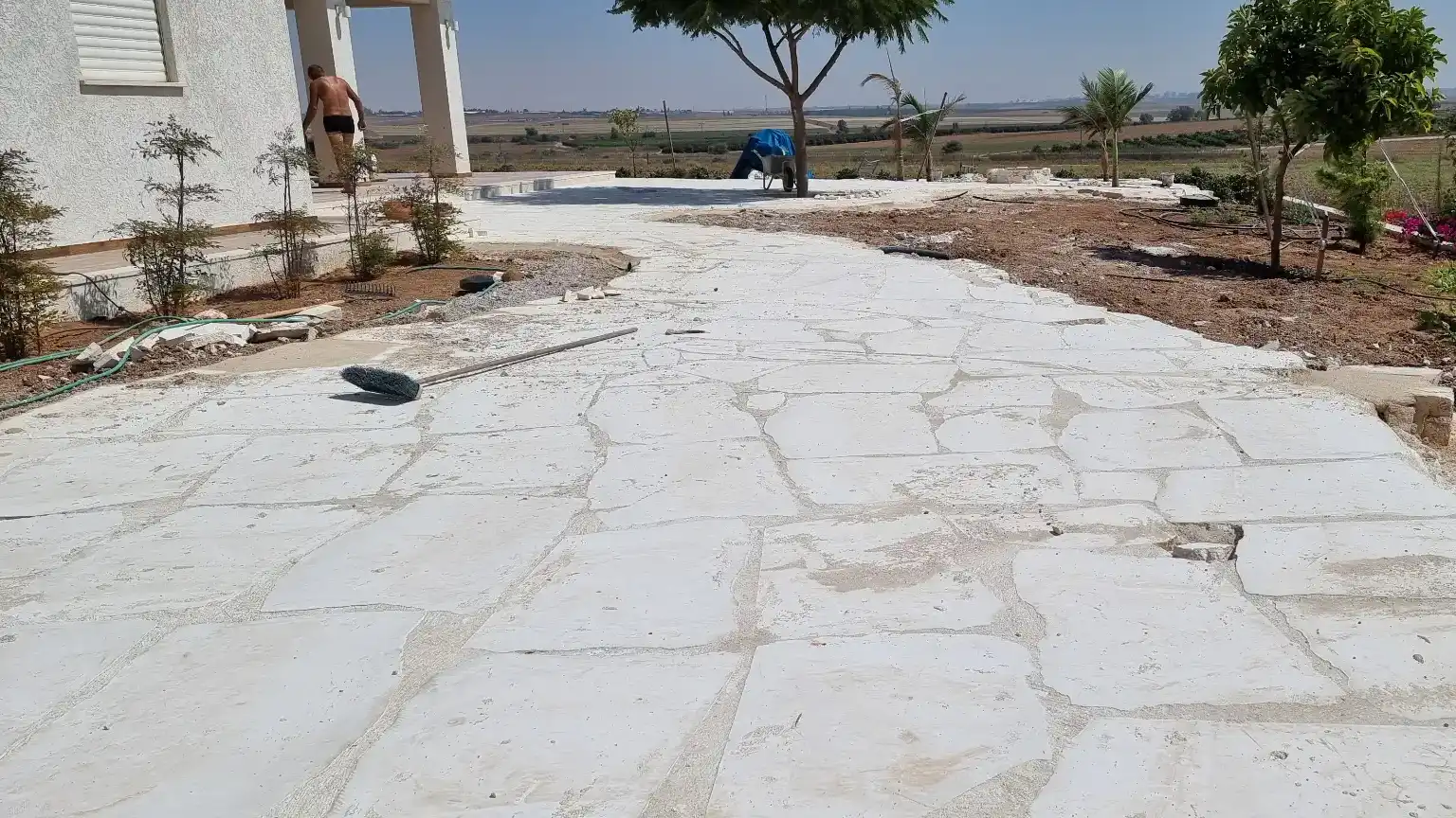 עבודות אבן טבעית- טרסות וריצוף חוץ