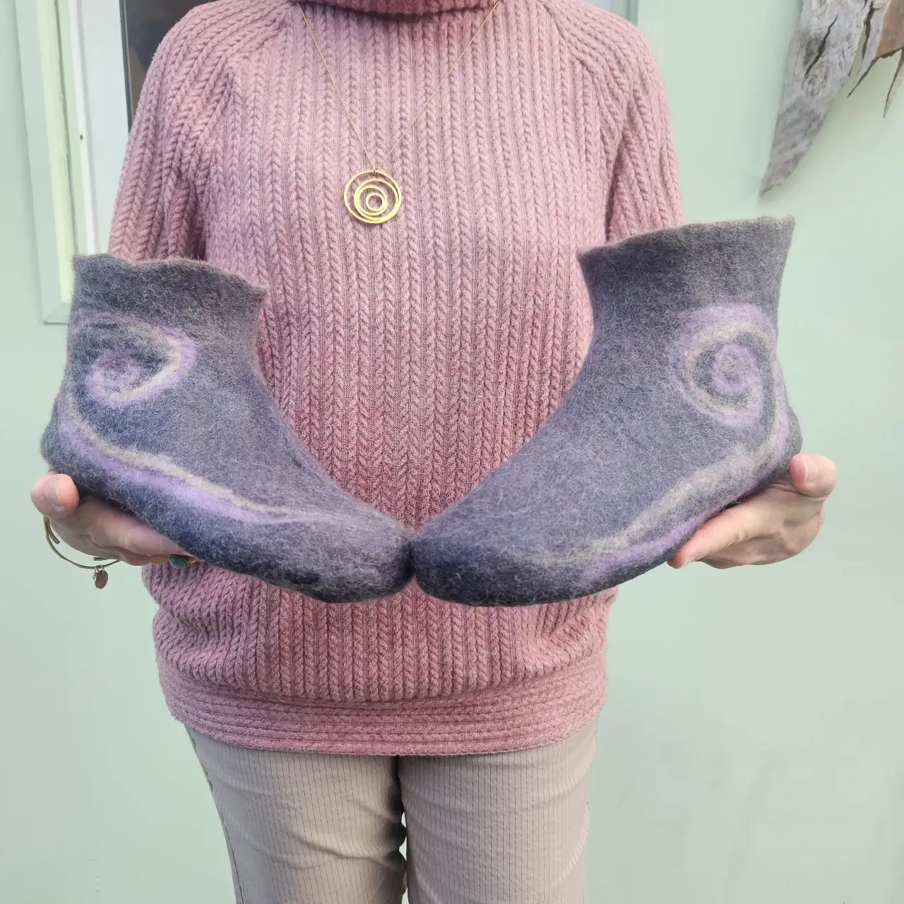 קורס ליבוד מגפיים בפרדס חנה – העמקה מקצועית בליבוד צמר