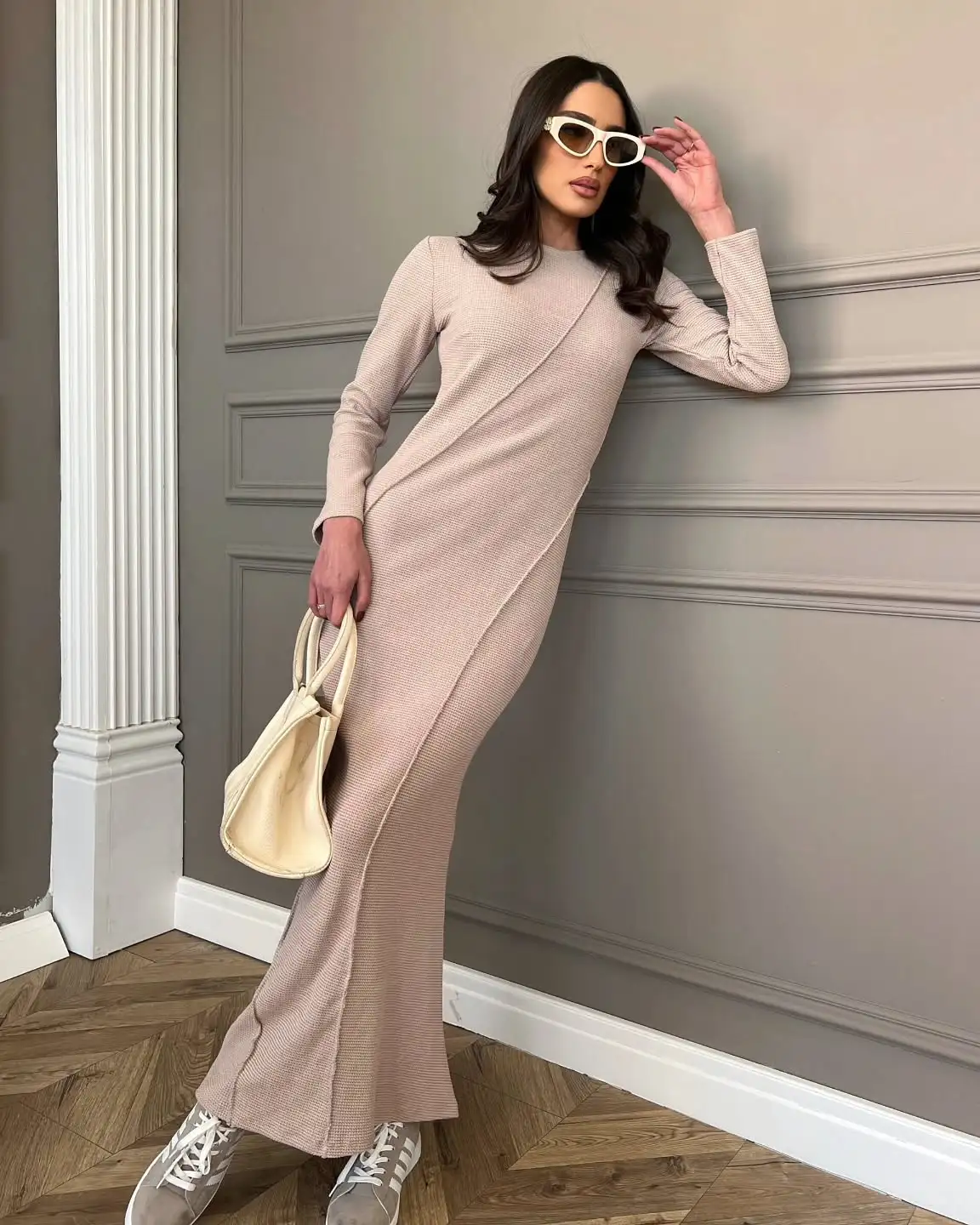 שמלת קיס אפורה 