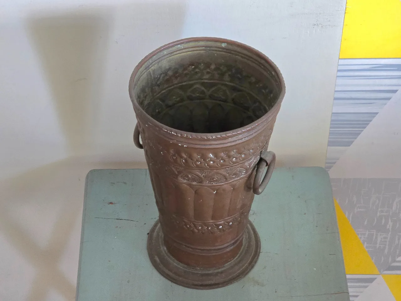 מתקן למטריות מנחושת  גובה 33 סמ