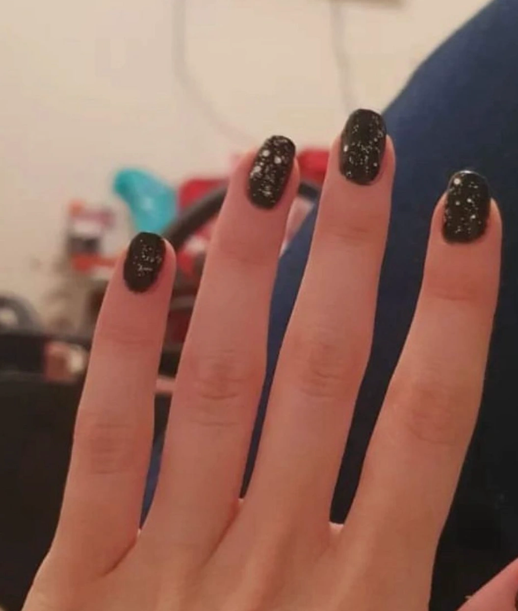 מניקור לק ג'ל