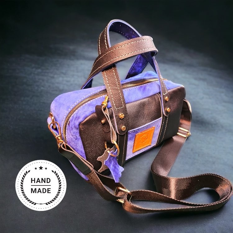 Ocean & brown bag 💼🌊