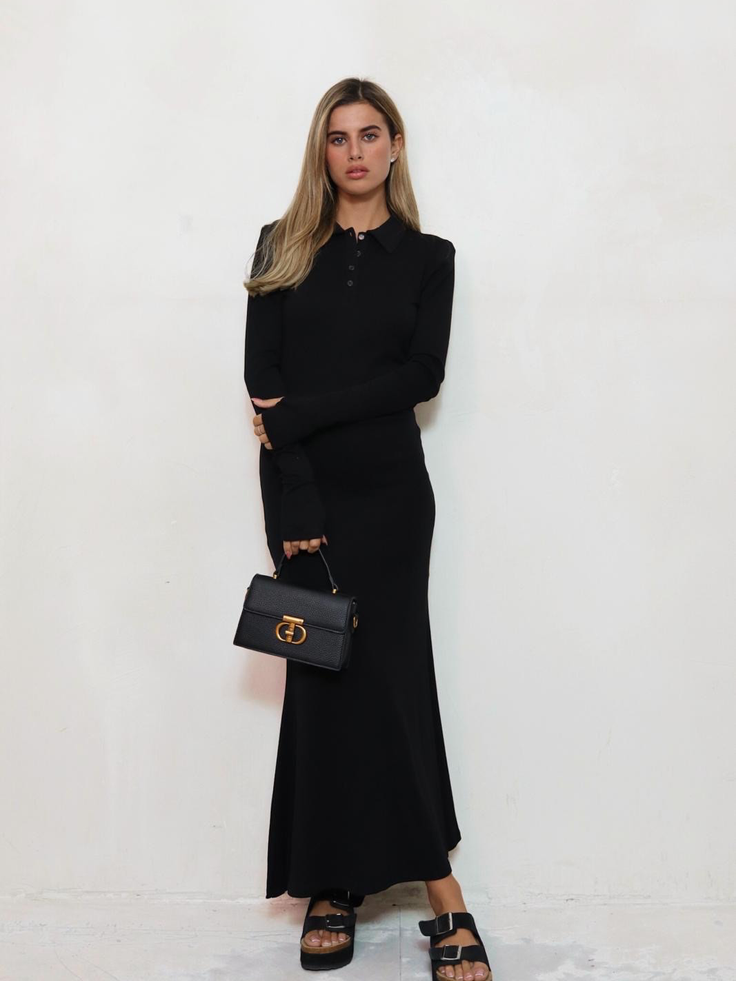 שמלת קים שחור