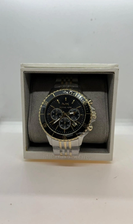 מייקל קורס שחור זהב