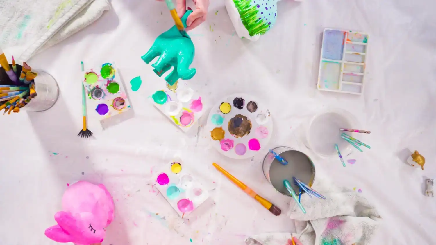 איך סדנאות יצירה מחזקות קשרים משפחתיים