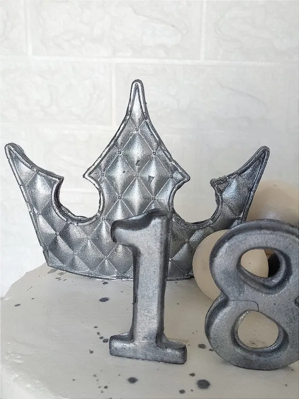 עוגת יום הולדת 18 🖤