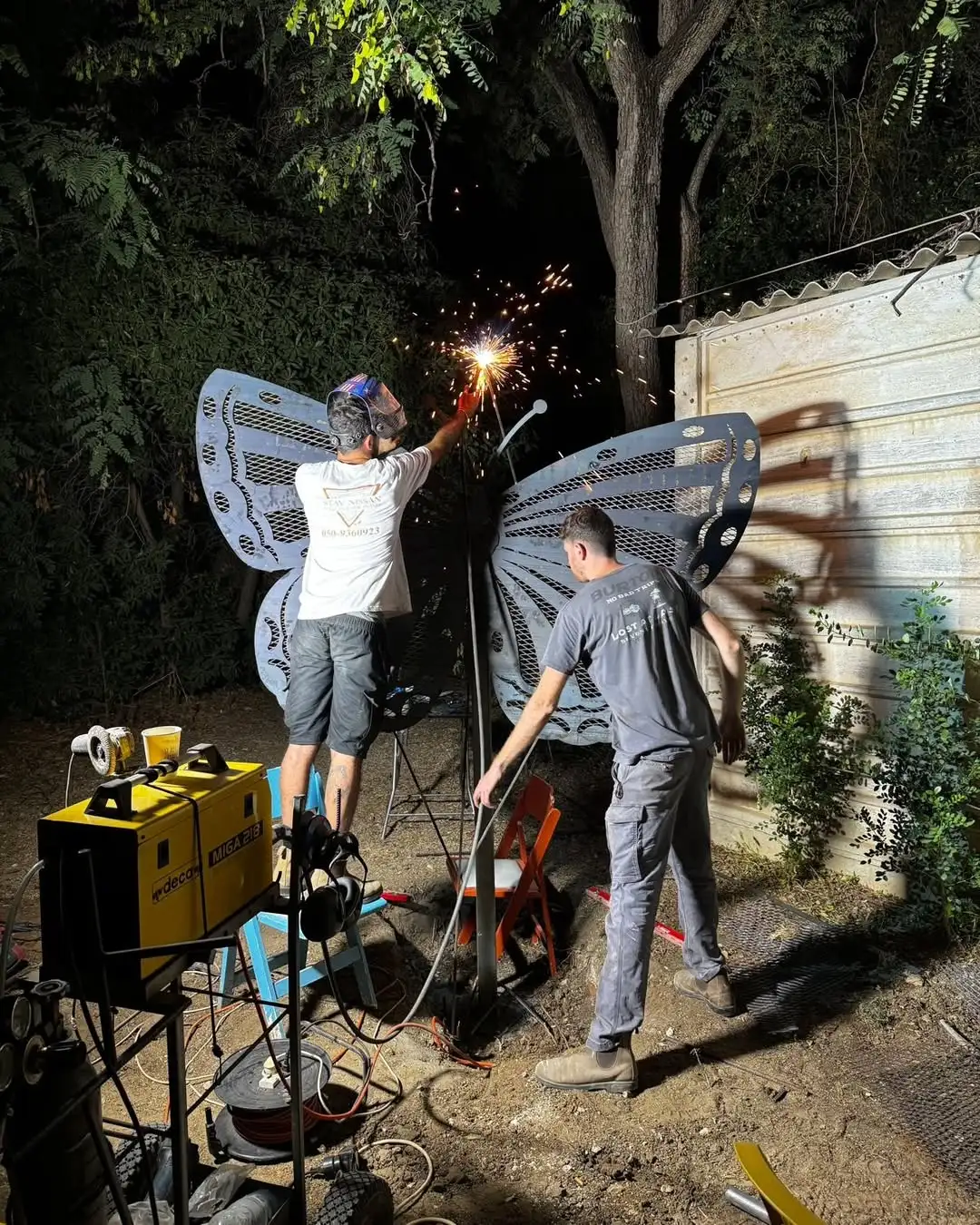 פסל לזכרה של בר תומר