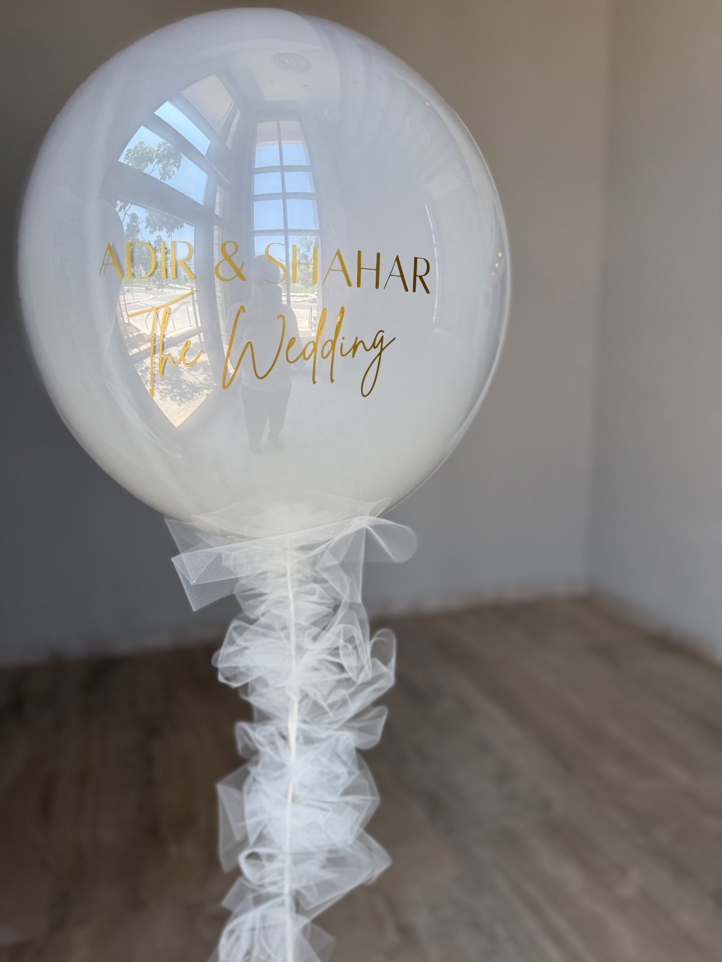 בלון זכוכית L עם טול בחוט בעיצוב יוקרתי ורומנטי | VALI