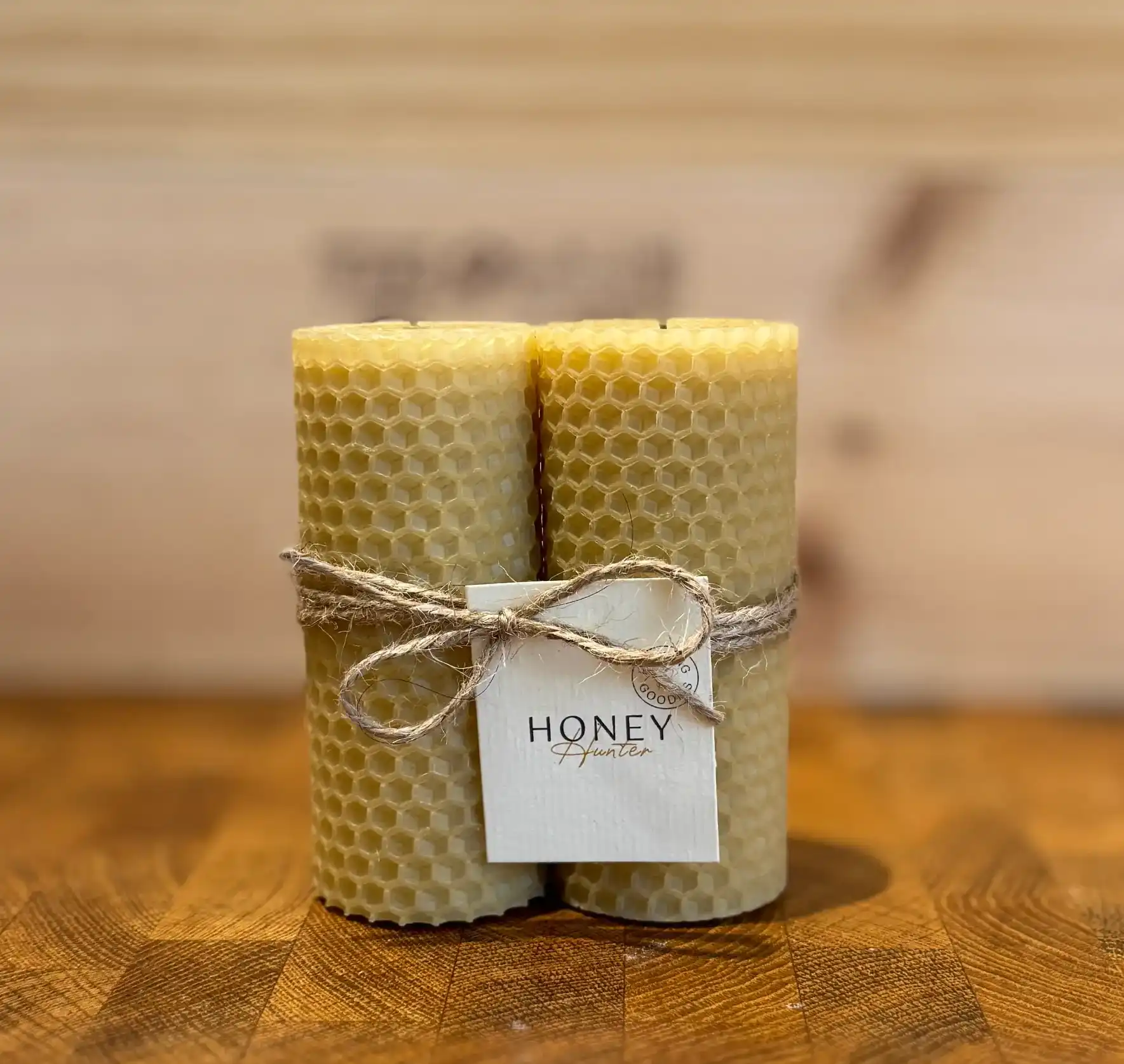 זוג נרות מגולגלים משעוות דבורים טבעית | Honey Hunter