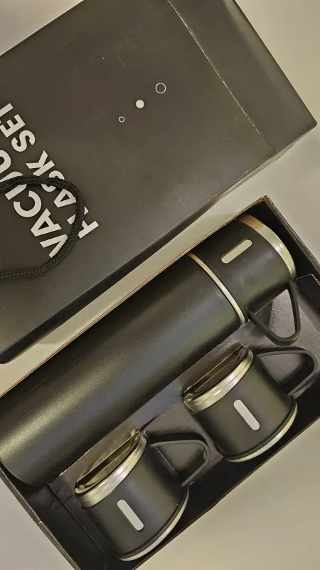 תרמוס עם 3 כוסות