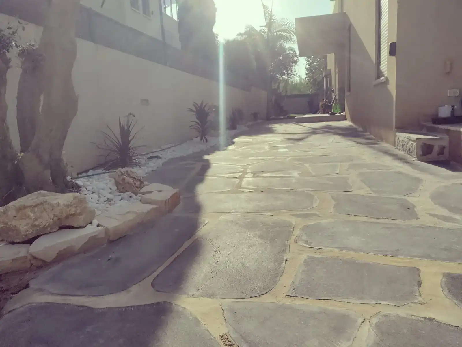 עבודות אבן טבעית- טרסות וריצוף חוץ