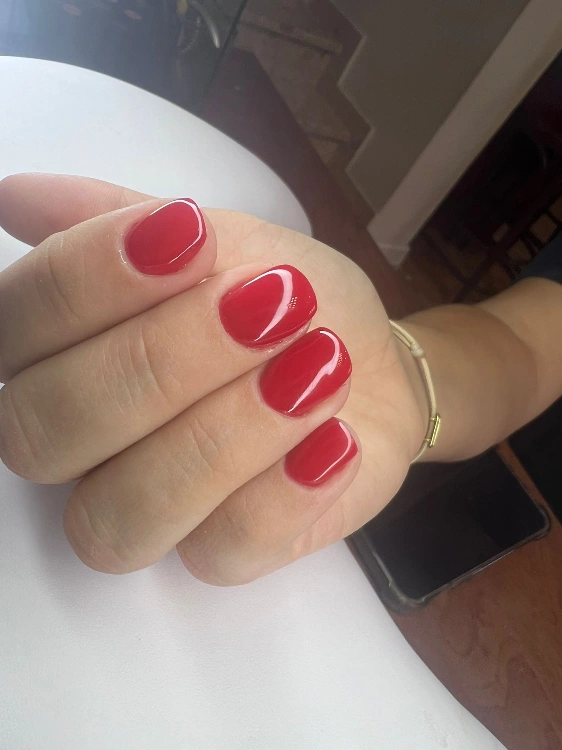 מניקור + לק ג'ל