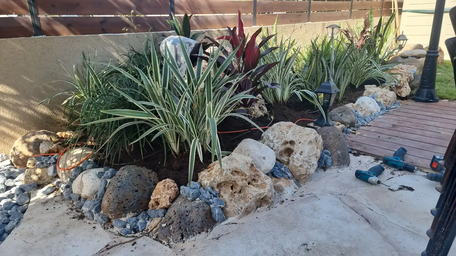 עבודות אבן טבעית- טרסות וריצוף חוץ