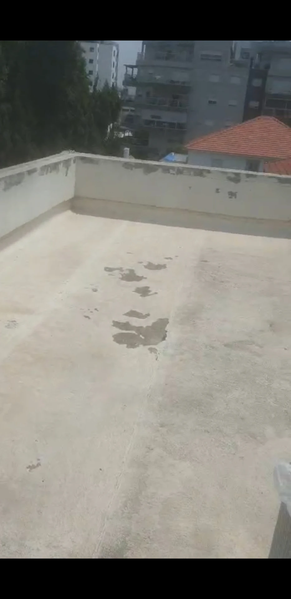 איטום גגות ותיקון נזילות