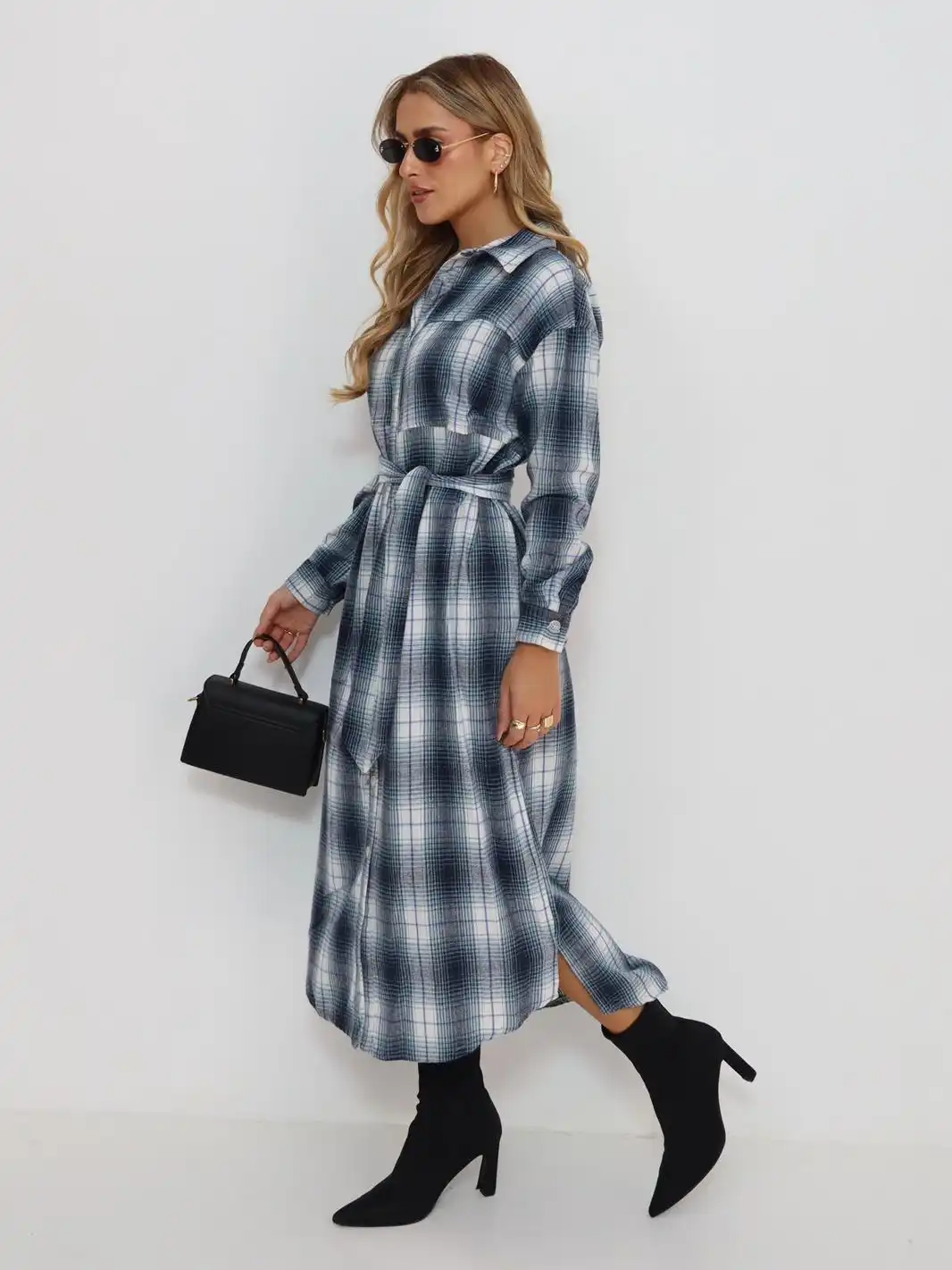 שמלת משבצות