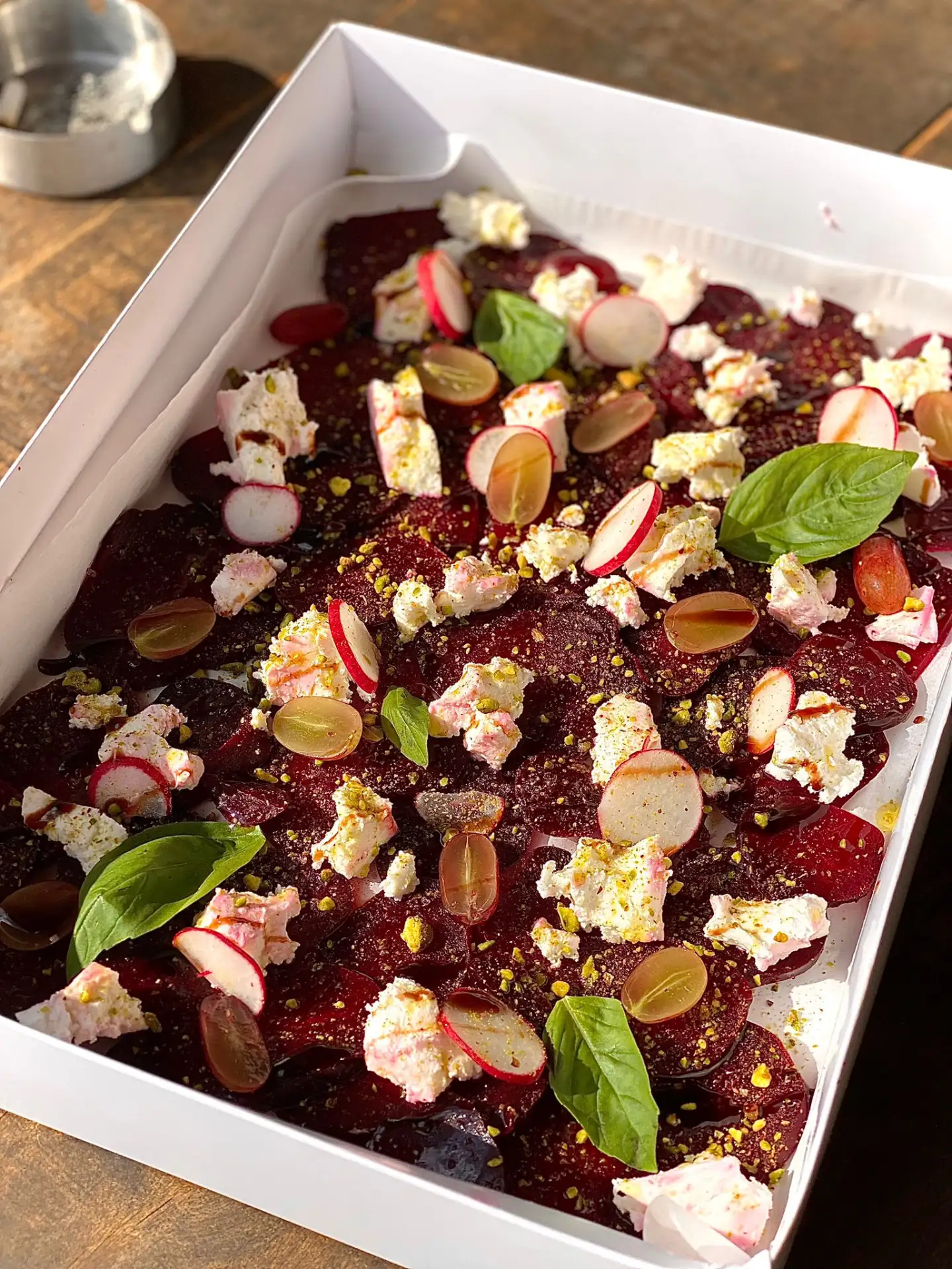 מגשי אירוח - הפתרון המושלם לאירועים שלך