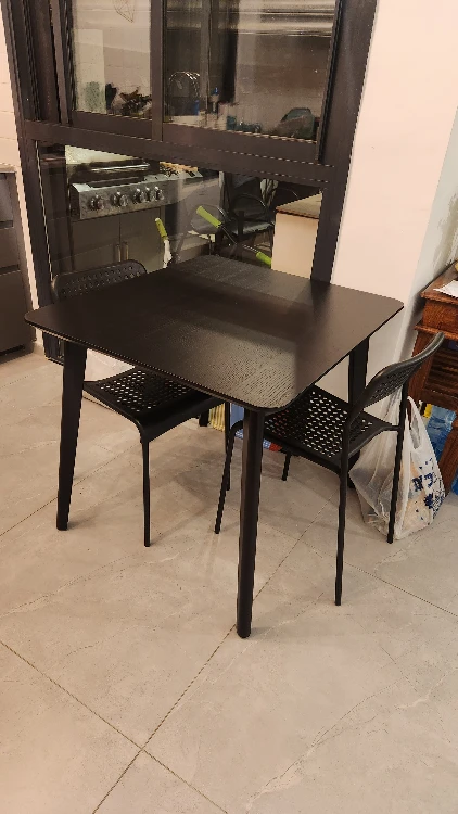 הרכבת שולחנות ופינות ישיבה 