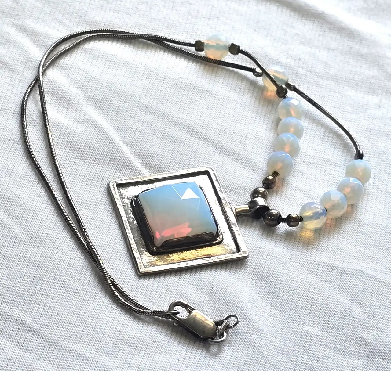 ענק כסף ואבניי אופל מרהיב ובעל נוכחות כסף סטרלינג 925 חתום