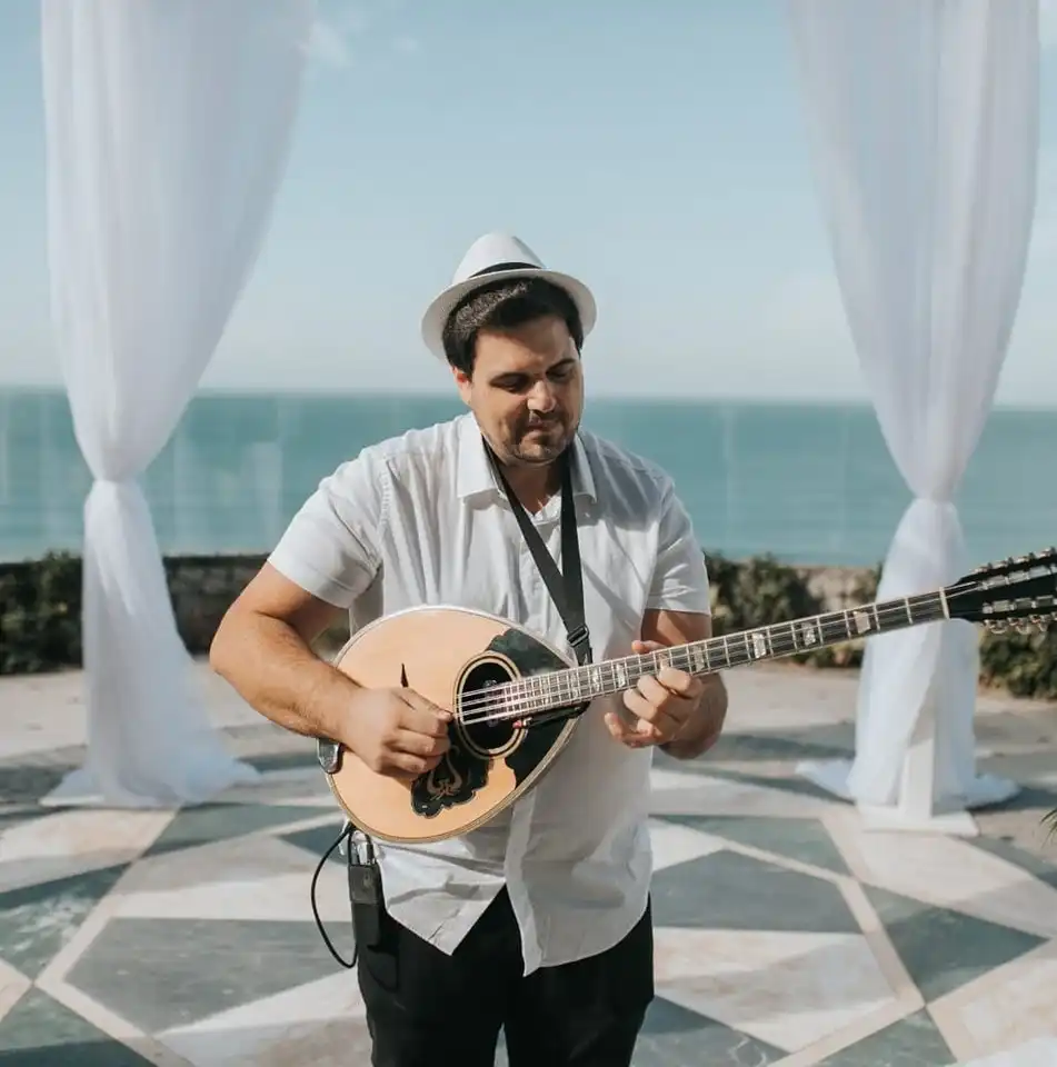 נגן בוזוקי לאפטר בחתונה