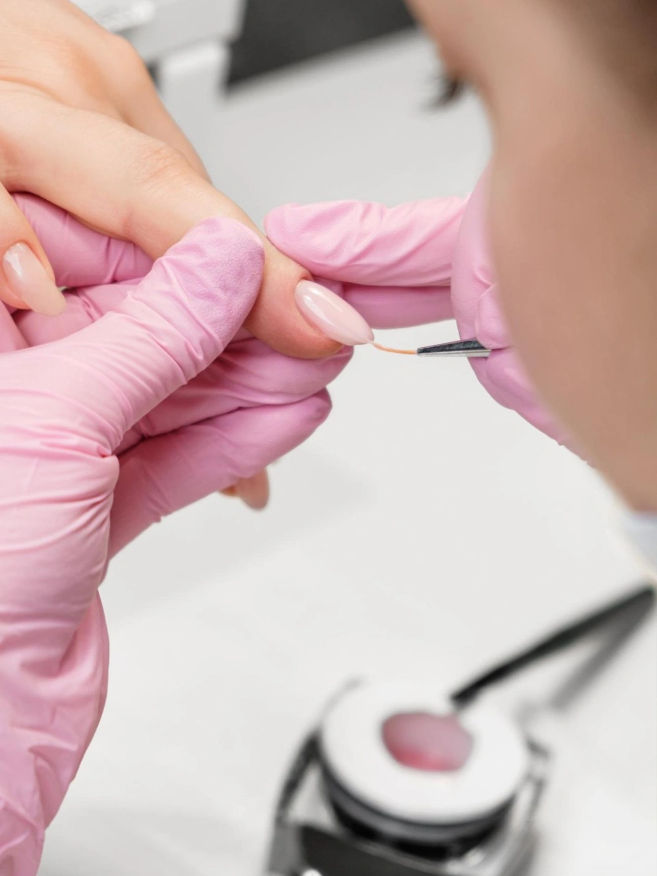 איך להפוך אהבה לציפורניים לקריירה מצליחה