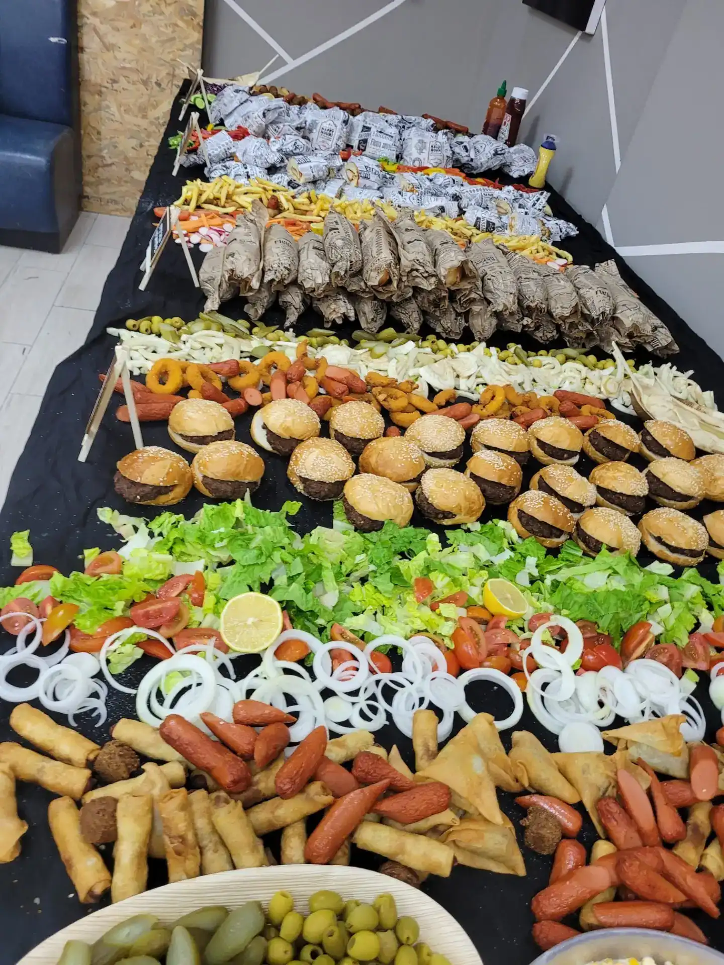 איך לבחור דוכני מזון לאירוע מושלם