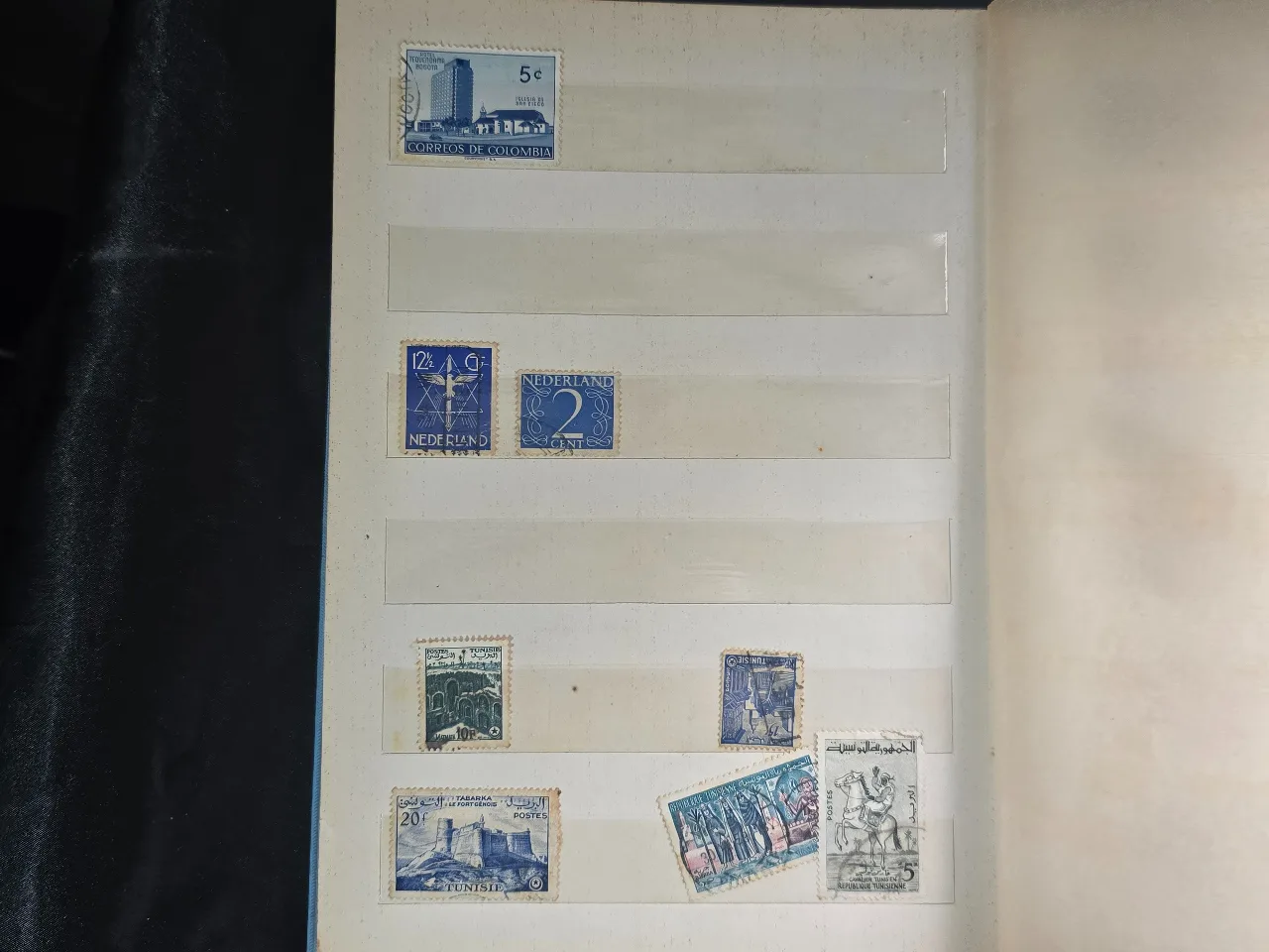 אלבום לבולים בולי עולם ישנים האלבום שנות ה.60 כל הבולים מצולמים