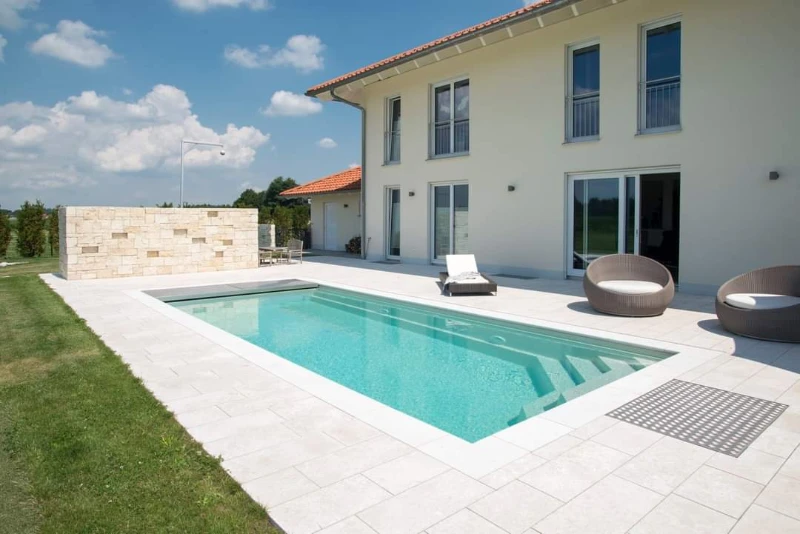 בריכת Brilliant