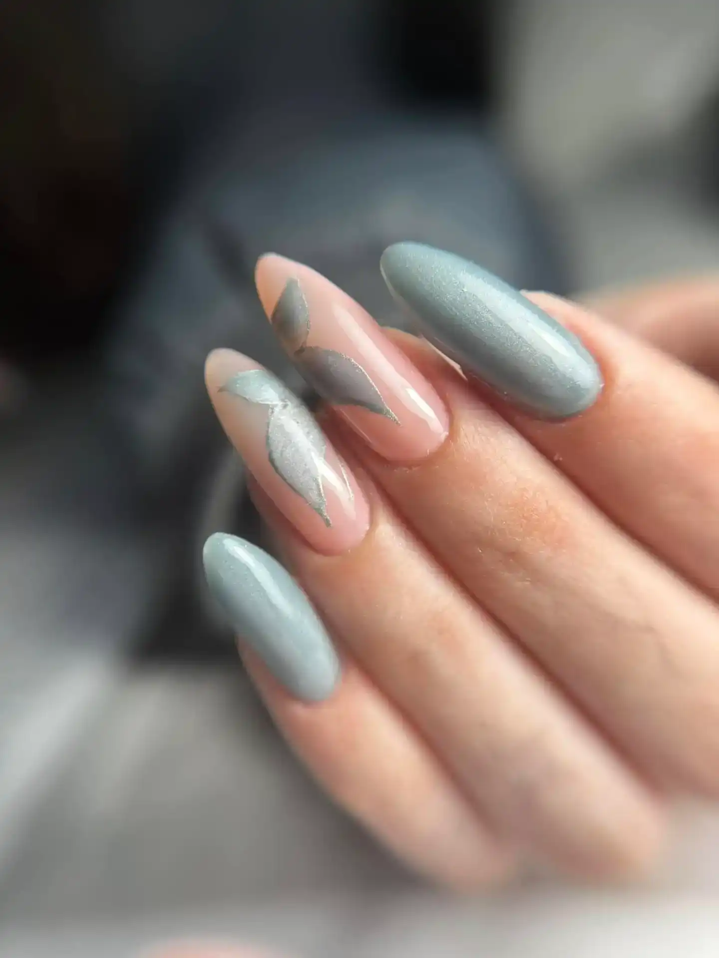 לק ג’ל ומבנה אנטומי בנהריה – ציפורניים חזקות ומטופחות